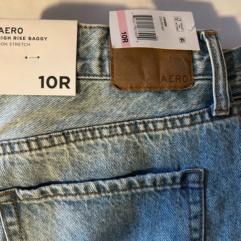 NWT Aeropostale Women’s High Rise Baggy Classic Blue Denim Jeans - Picture 2 of 2